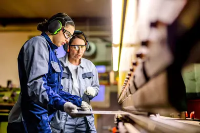 These 20 Careers Pay Six Figures Without a Degree: And Hiring Is Wide Open thumbnail