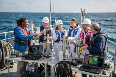 2027 Online Oceanography Degree Programs With No Application Fee and Rolling Admissions thumbnail