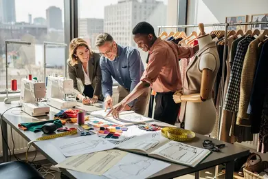 2027 Fashion Design Job Market Report: Open Roles, Salary Bands, and Hiring Momentum thumbnail