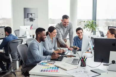 2027 Graphic Design Degree Outlook Through 2030: Enrollment, Salary, and Hiring Projections thumbnail