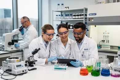 2026 Highest-Paying Jobs You Can Get With a Biochemistry Degree thumbnail