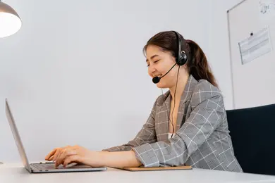 Dynamics 365 Sales vs HubSpot Sales Hub – 2027 Comparison thumbnail