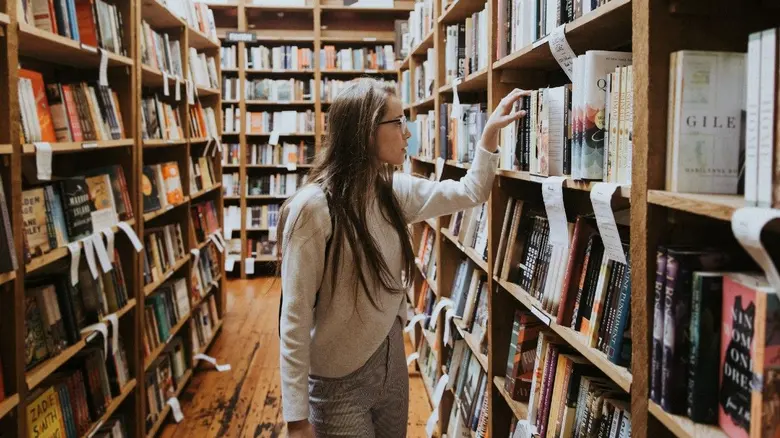 10 Ways to Improve Your Reading Skills for College for 2026 | Research.com