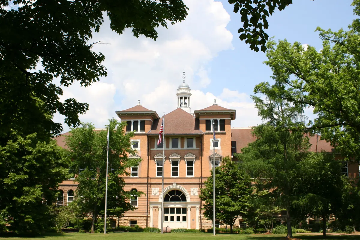 UWSP_Old_Main.jpg
