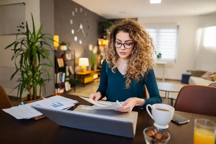 She Paid $412 A Month For Eleven Years. Her Balance Went Up By $9,000. Here Is Why