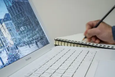 Interview With Academic Writing Software Experts: Answering Student’s Most Common Questions thumbnail