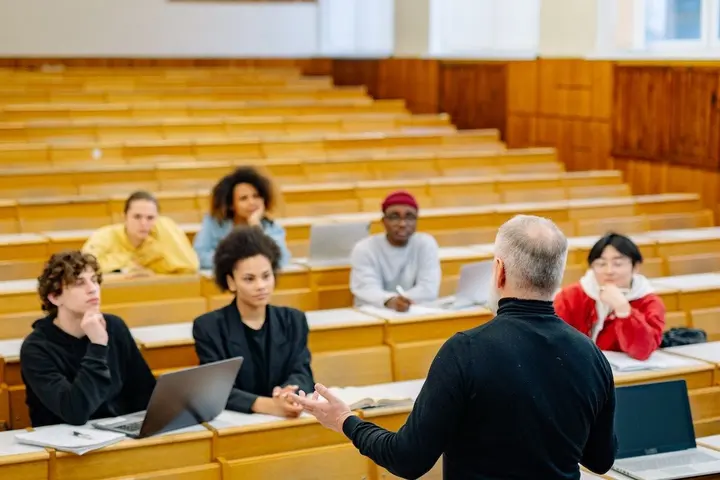 2026 Social Science Courses: Guide to Courses & Their Importance