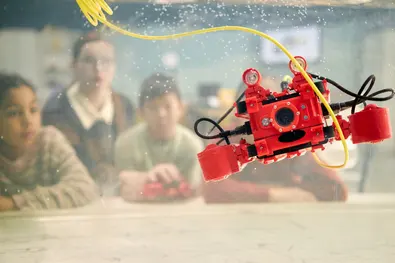A Seventh-Grader Built An Underwater Robot And Tested Twelve Ponds. The Water Data Surprised Everyone.