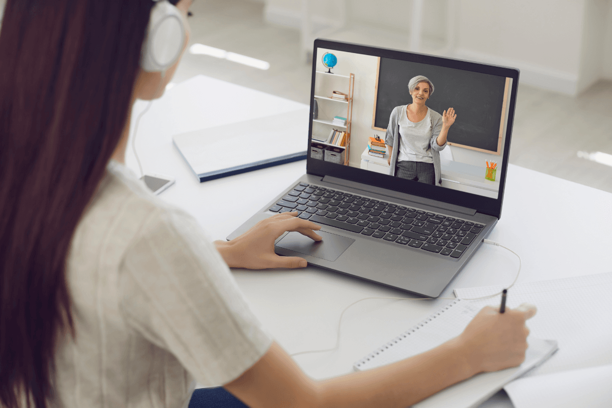 2026 Fast and Accelerated Online Degree Programs for Busy People thumbnail