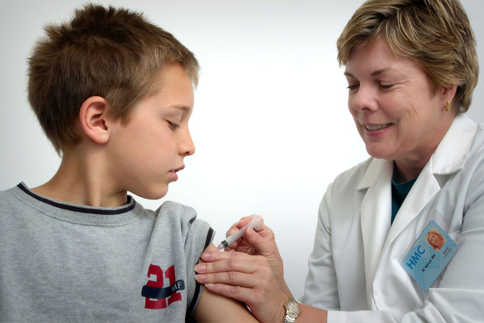 2026 How to Become a Registered Nurse – Salary & Requirements