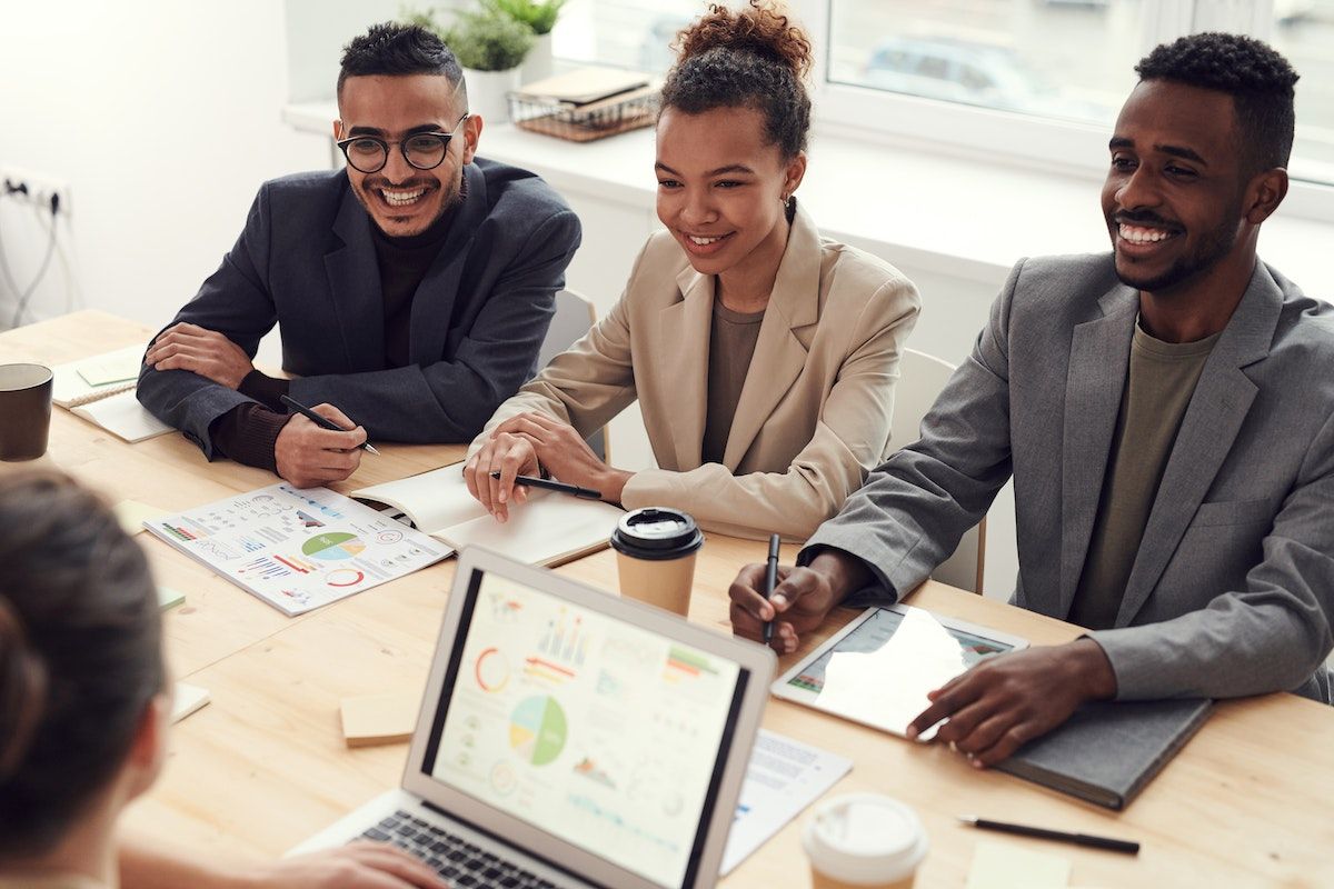 2027 What Can You Do with a Business Administration Degree: Costs & Opportunities thumbnail