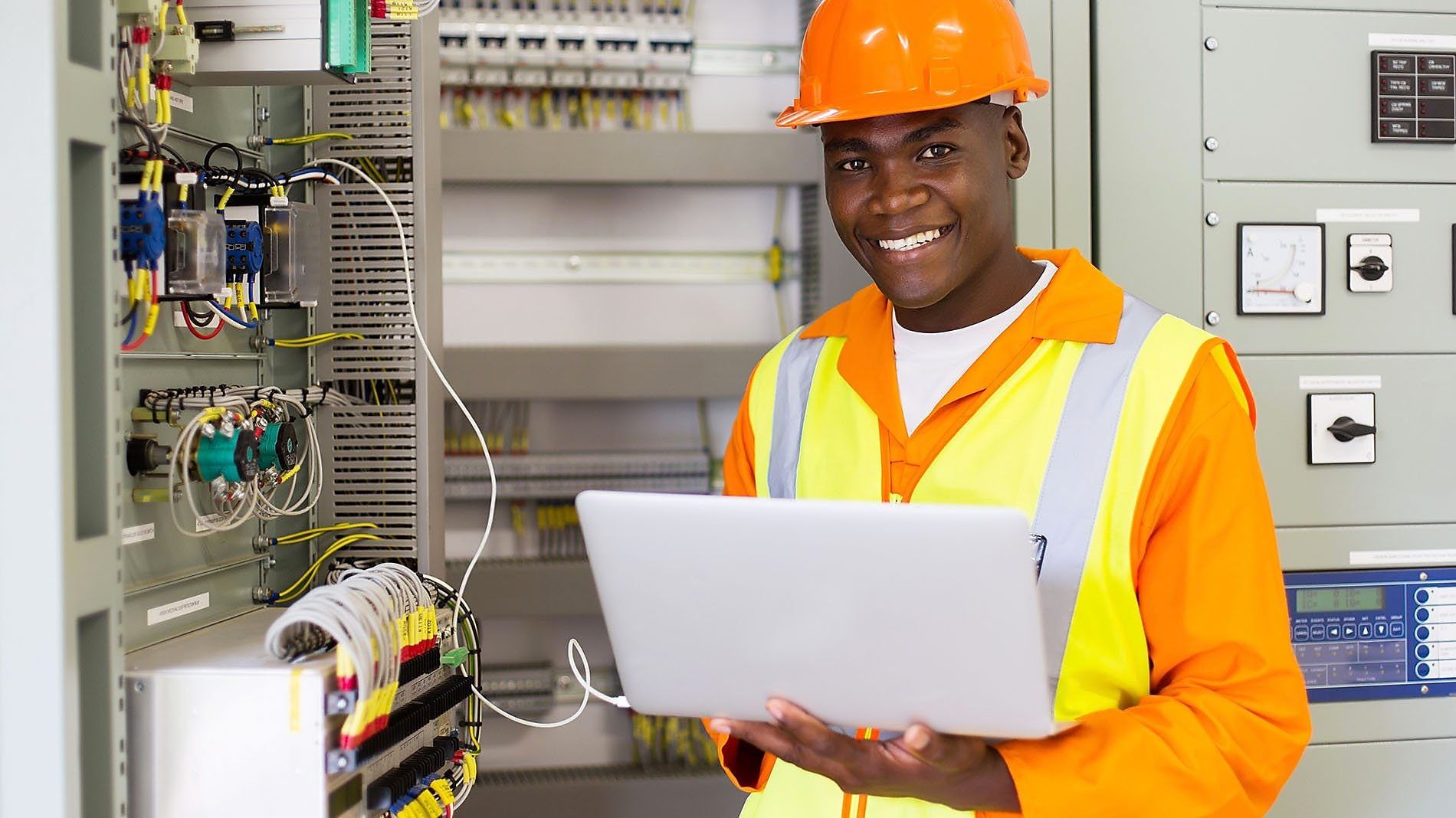 2027 Electrical Engineering Degree: Requirements & Career Prospects thumbnail