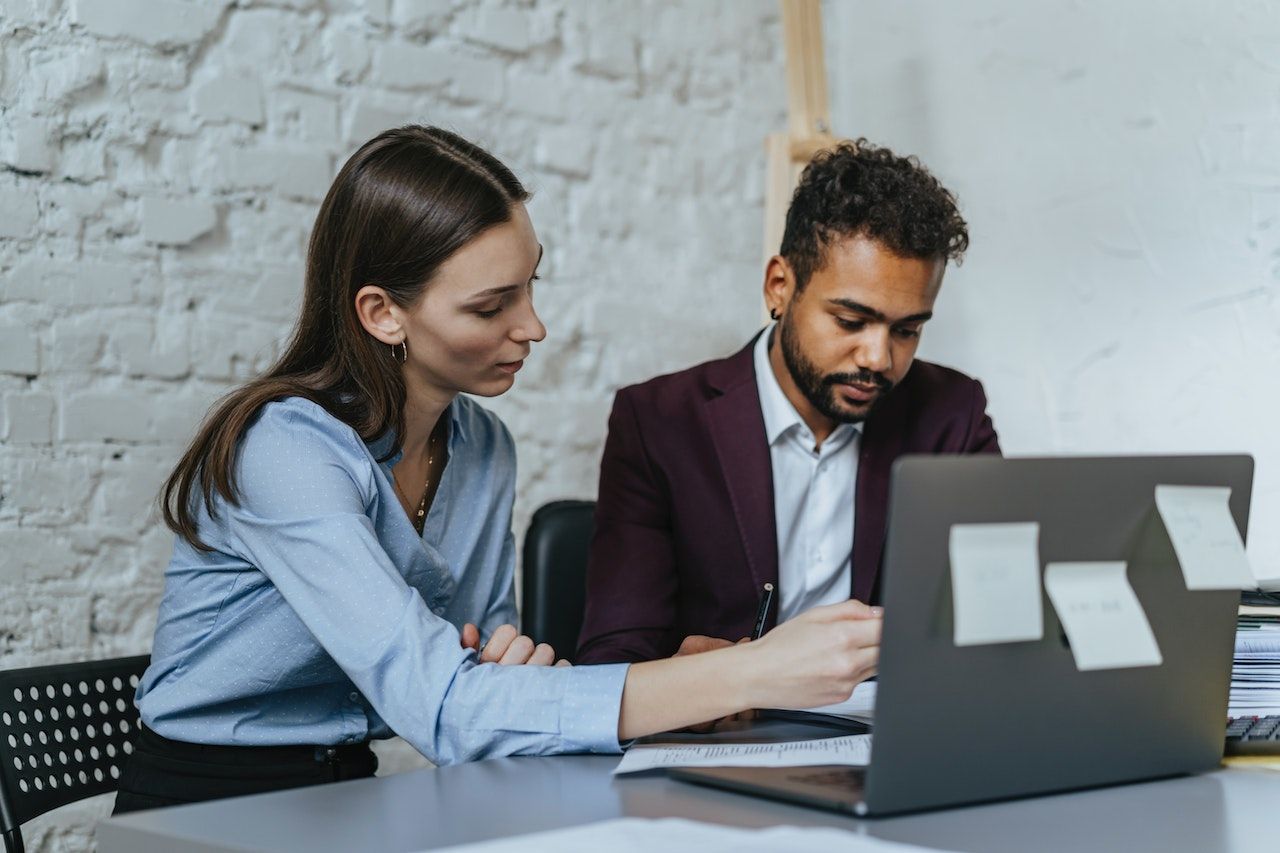 June 2026 How to Become an Administrative Assistant: Step-By-Step Guide