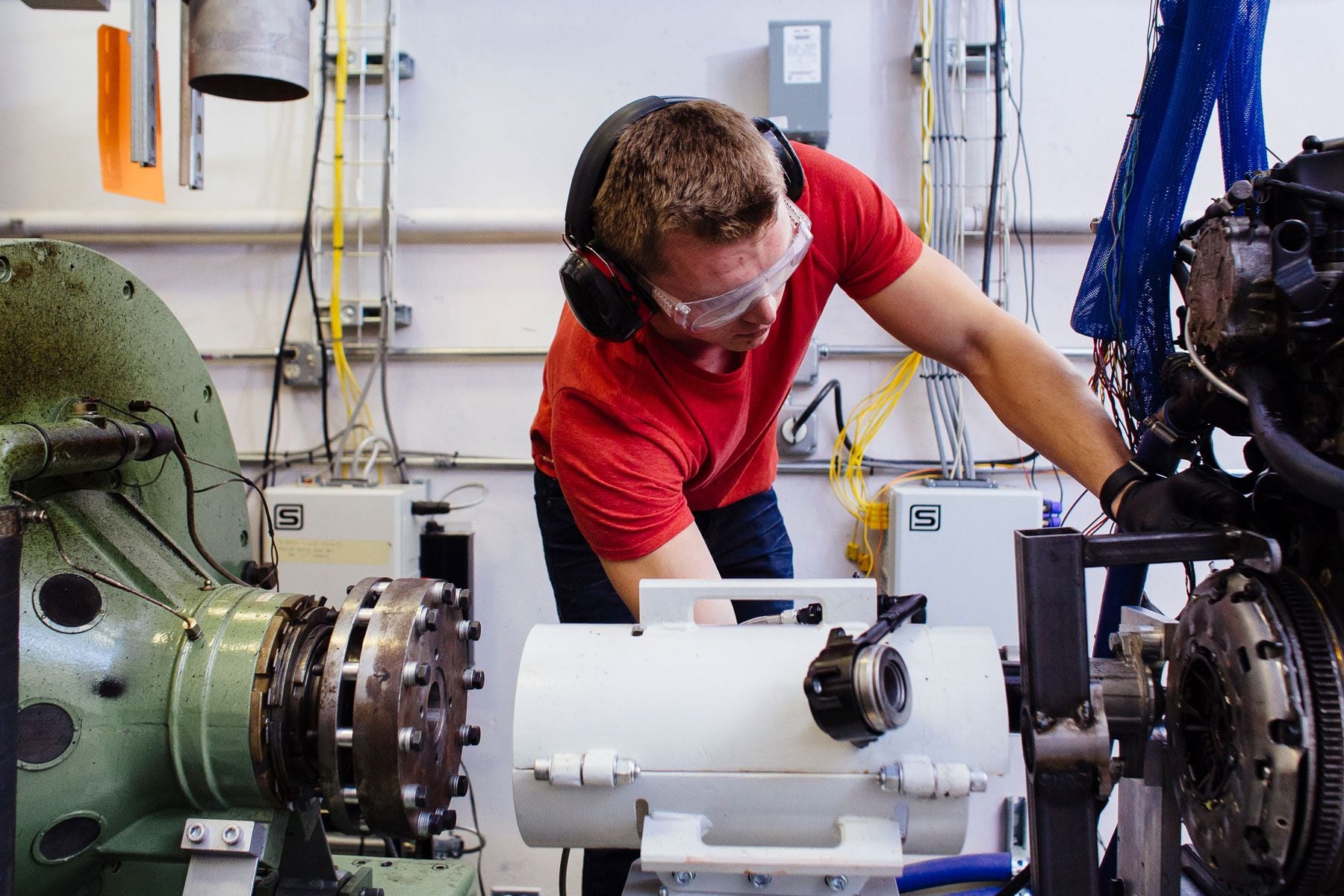 2026 Mechanical Engineering Careers: Guide to Career Paths, Options & Salary